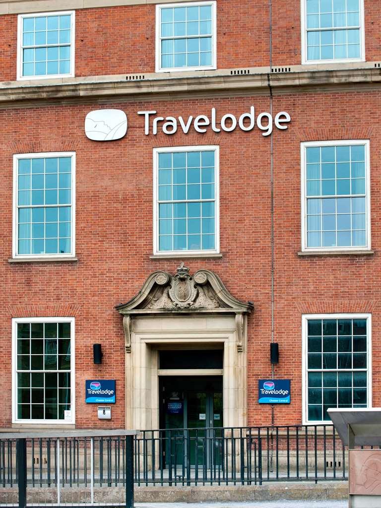 Travelodge Chester Central Екстер'єр фото